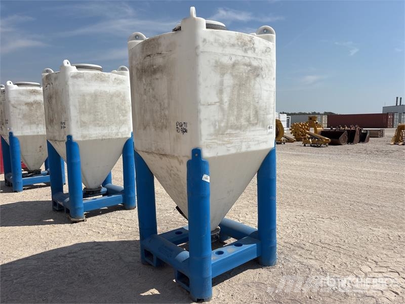 Snyder Flowmaster Plastic Hopper ماكينات زراعية - غير ذلك