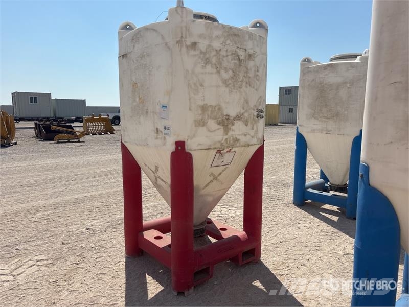 Snyder Flowmaster Plastic Hopper ماكينات زراعية - غير ذلك