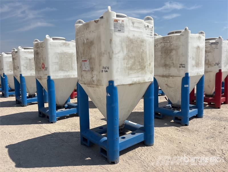 Snyder Flowmaster Plastic Hopper ماكينات زراعية - غير ذلك