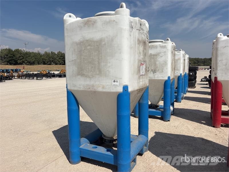 Snyder Flowmaster Plastic Hopper ماكينات زراعية - غير ذلك