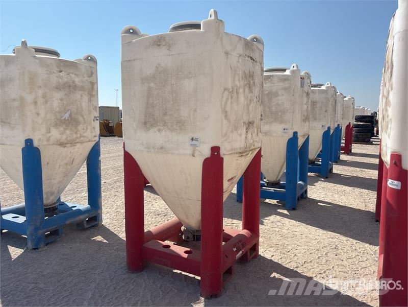 Snyder Flowmaster Plastic Hopper ماكينات زراعية - غير ذلك