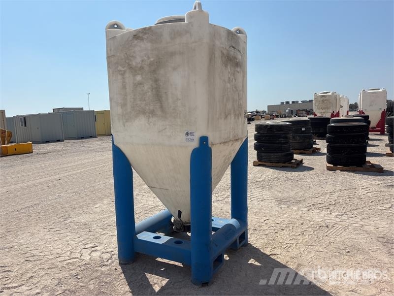 Snyder Flowmaster Plastic Hopper ماكينات زراعية - غير ذلك