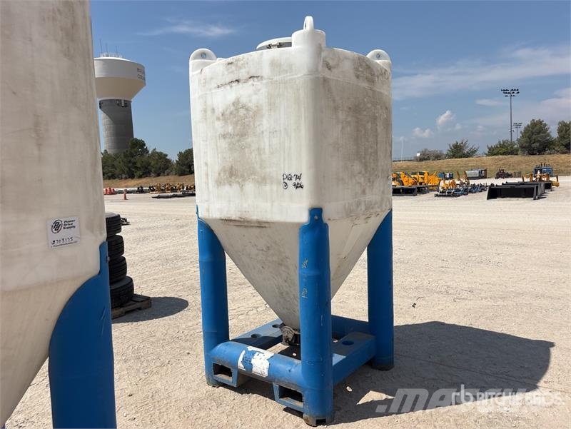 Snyder Flowmaster Plastic Hopper ماكينات زراعية - غير ذلك
