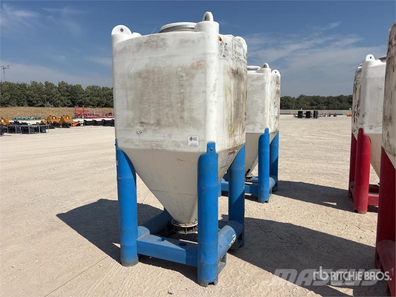Snyder Flowmaster Plastic Hopper ماكينات زراعية - غير ذلك
