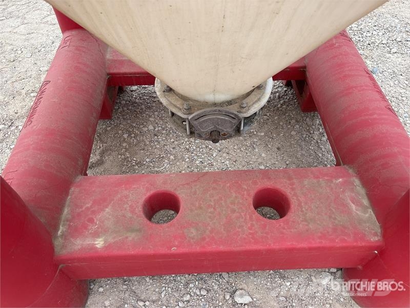 Snyder Flowmaster Plastic Hopper Otra maquinaria agrícola