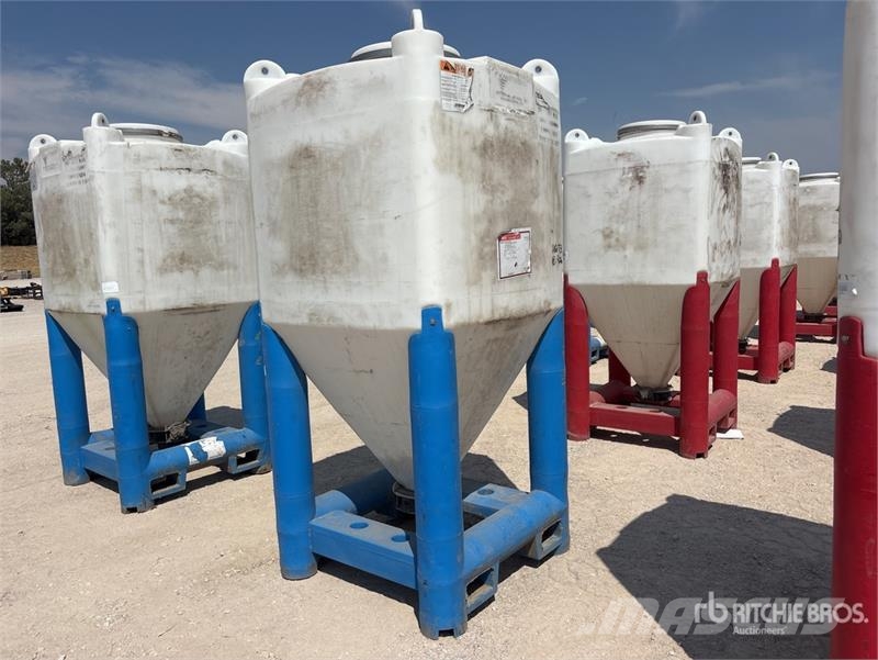 Snyder Flowmaster Plastic Hopper ماكينات زراعية - غير ذلك