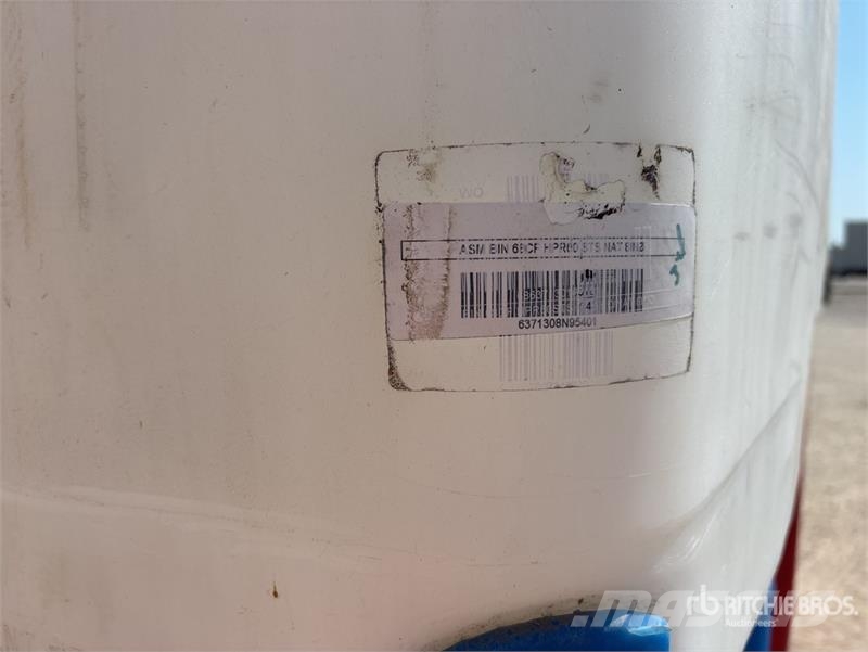 Snyder Flowmaster Plastic Hopper ماكينات زراعية - غير ذلك