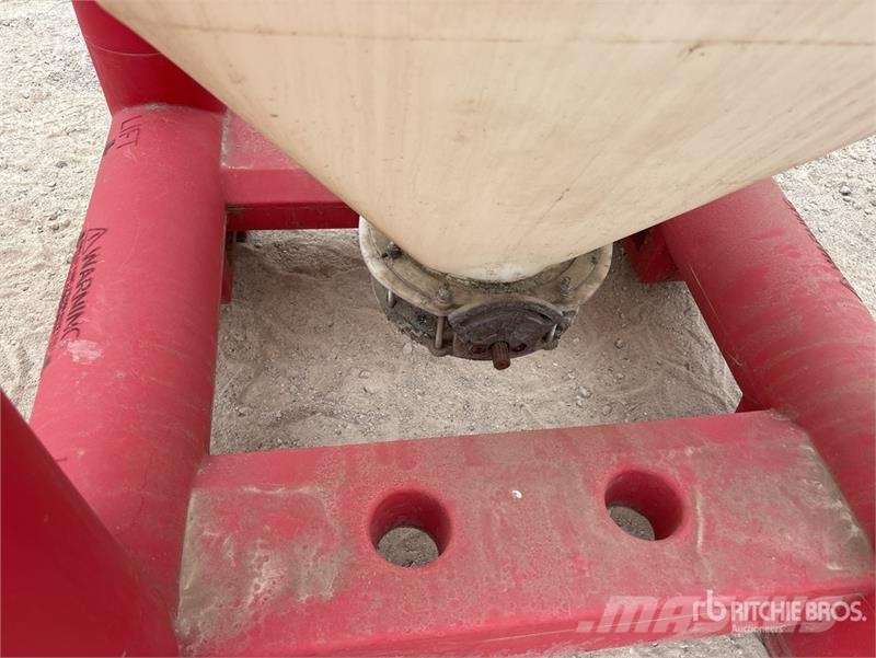 Snyder Flowmaster Plastic Hopper Otra maquinaria agrícola