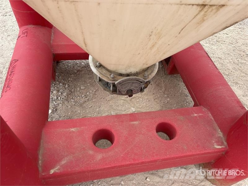 Snyder Flowmaster Plastic Hopper Otra maquinaria agrícola