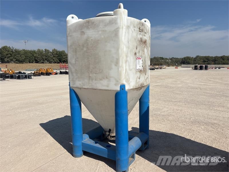 Snyder Flowmaster Plastic Hopper ماكينات زراعية - غير ذلك