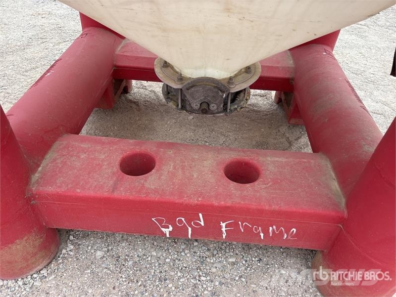 Snyder Flowmaster Plastic Hopper Otra maquinaria agrícola
