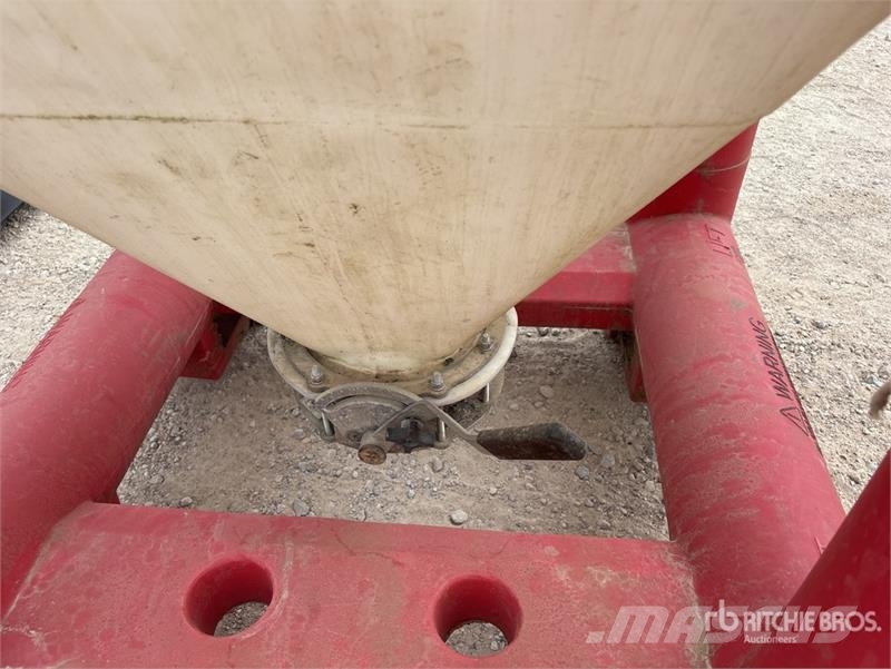 Snyder Flowmaster Plastic Hopper Otra maquinaria agrícola