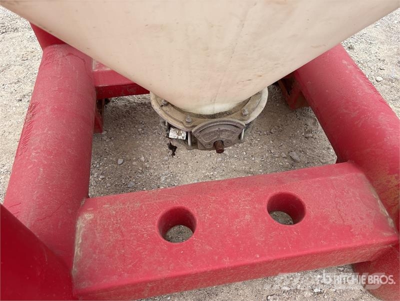 Snyder Flowmaster Plastic Hopper Otra maquinaria agrícola