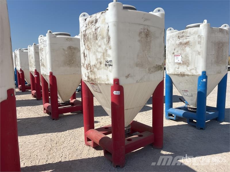 Snyder Flowmaster Plastic Hopper ماكينات زراعية - غير ذلك