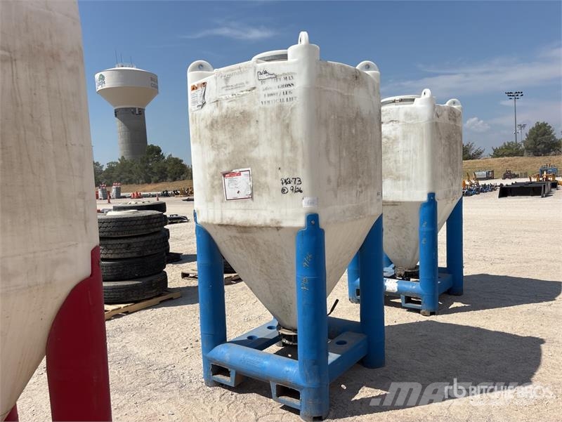 Snyder Flowmaster Plastic Hopper ماكينات زراعية - غير ذلك