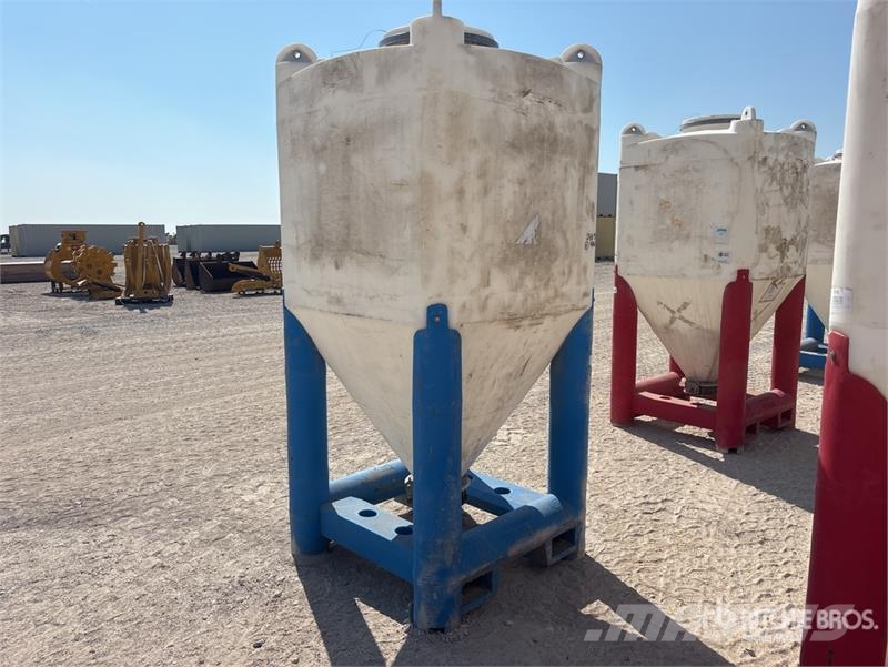 Snyder Flowmaster Plastic Hopper ماكينات زراعية - غير ذلك