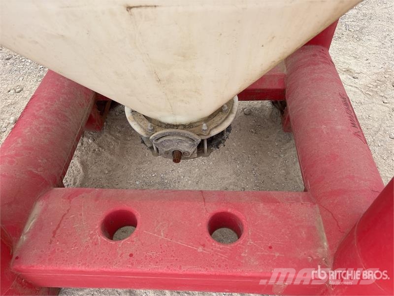 Snyder Flowmaster Plastic Hopper Otra maquinaria agrícola