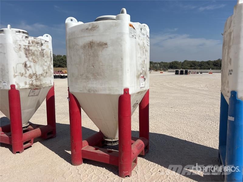 Snyder Flowmaster Plastic Hopper ماكينات زراعية - غير ذلك