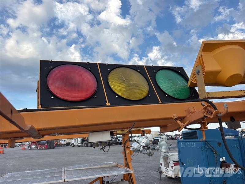  Solar Traffic Light Lystårne