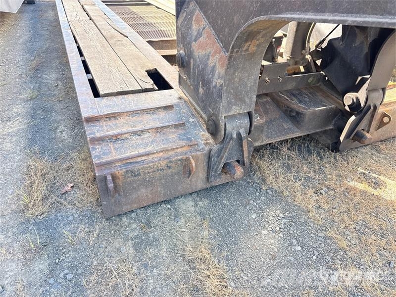  SouthAg Manufacturing DG35 T/A Removable Gooseneck 低架裝載車