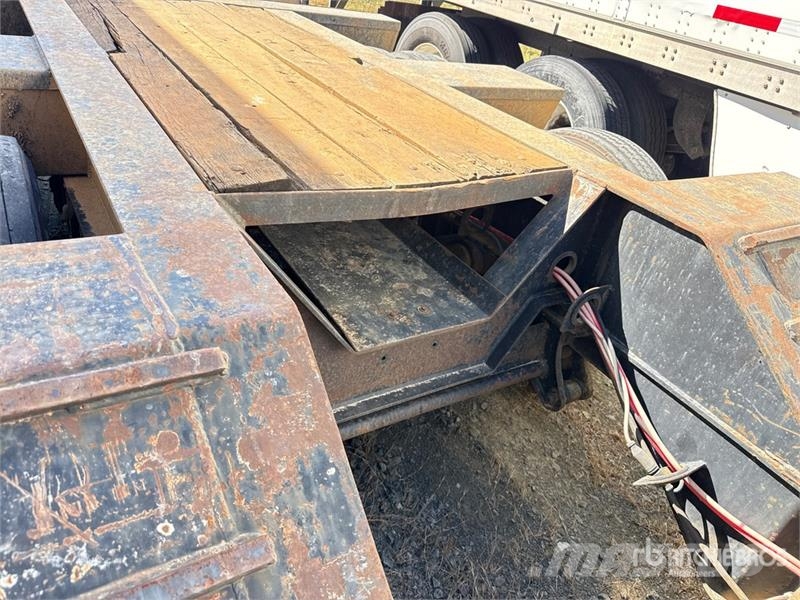  SouthAg Manufacturing DG35 T/A Removable Gooseneck 低架裝載車