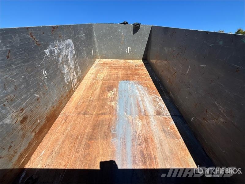Southern Utility Trailers LLC 14 ft T/A Dump Utili Kiper prikolice