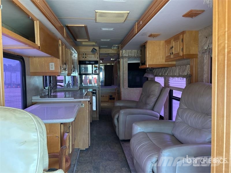 Spartan Motors Mountain Master Motor Home Lakóautó és lakókocsi