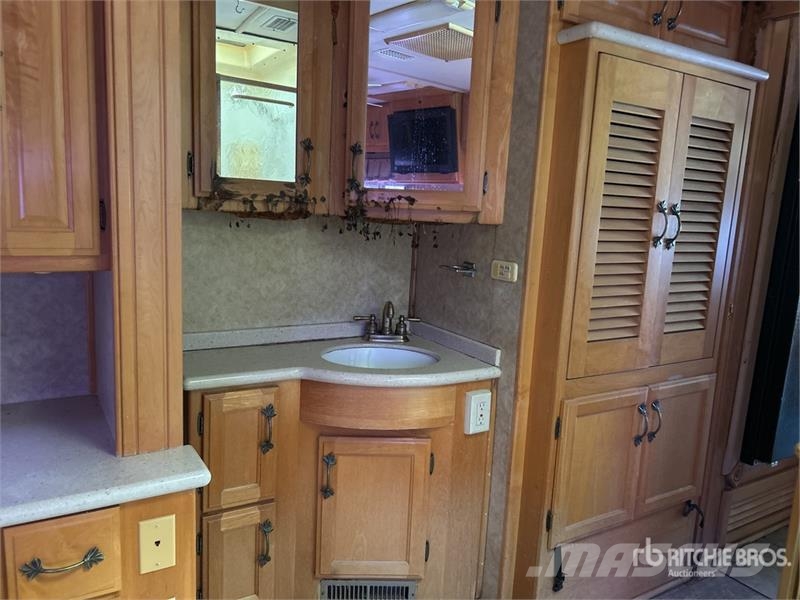 Spartan Motors Mountain Master Motor Home Lakóautó és lakókocsi