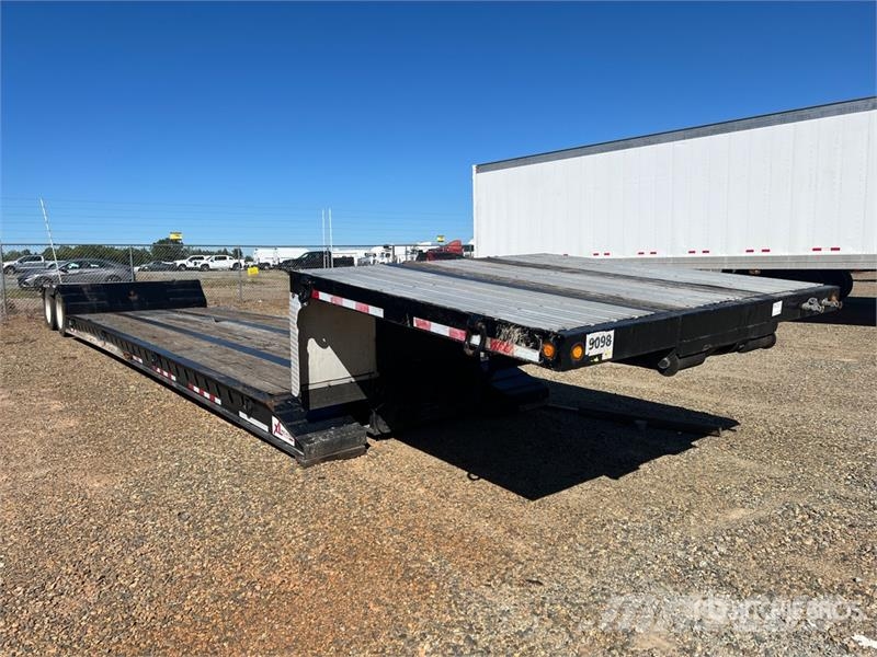 Specialized XL60 40000 lb T/A Removable Gooseneck Low loaders