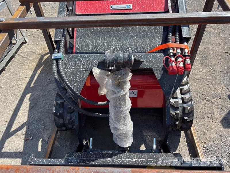  SSL1500-RED Mini Compact Track Loader (Unused) Šmykom riadené nakladače
