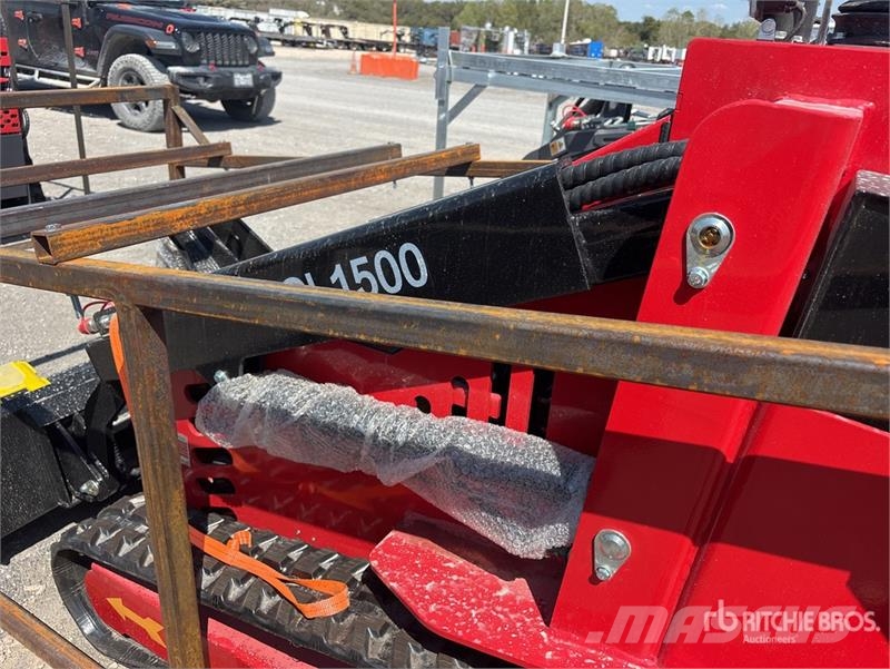 SSL1500-RED Mini Compact Track Loader (Unused) Šmykom riadené nakladače