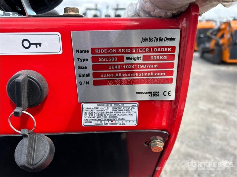  SSL580 Mini Compact Track Loader (Unused) لوادر انزلاقية التوجيه