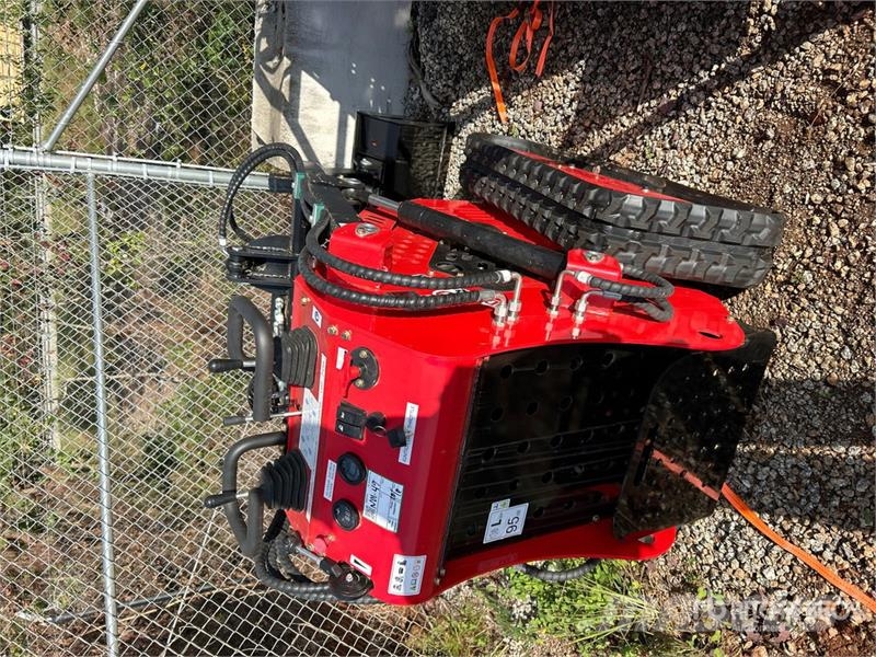 SSL60-RED Mini Compact Track Loader (Unused) Skid steer loderler
