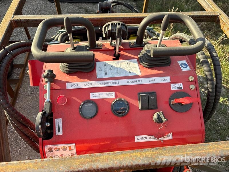 SSL60-RED Mini Compact Track Loader (Unused) Kompaktlader