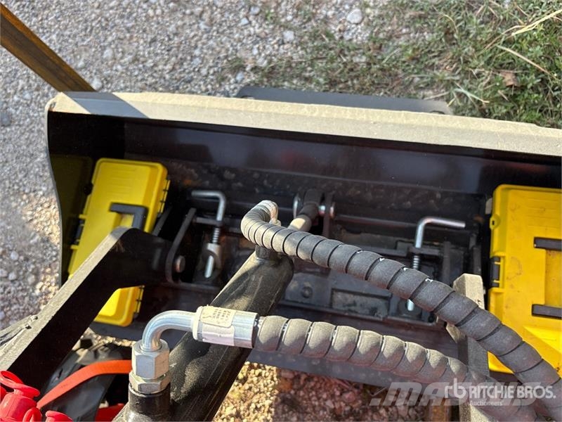 SSL60-RED Mini Compact Track Loader (Unused) Kompaktlader