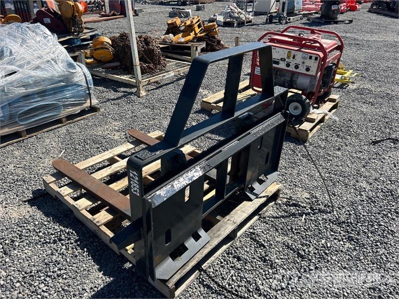 Star 110EC-ITA 42 in Skid Steer Forks Garfos
