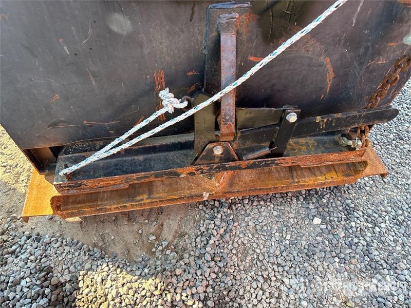 Star Industries 1815 1.5 cyd Self-Dumping Hopper Загрузочные бункеры