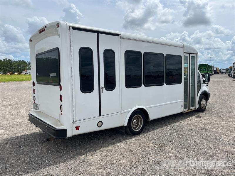 Starcraft Transit T350H 4x2 6-Seat Mini Bus Μίνι λεωφορεία