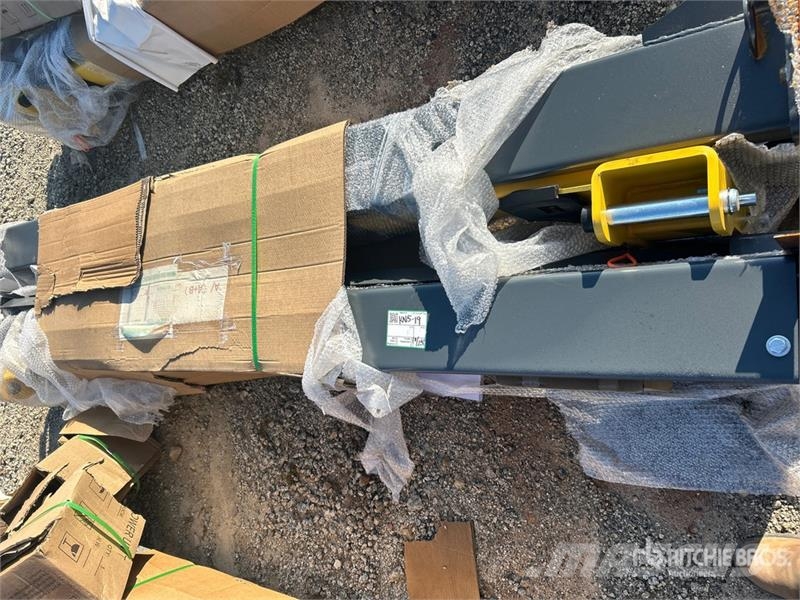  STARVOX JL830 2 Post 10000 lb Vehicle Lift (Unused 其他
