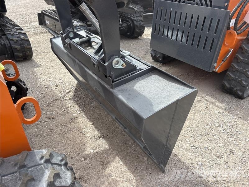 STARVOX SV-480 Mini Compact Track Loader (Unused) Skid steer loaders