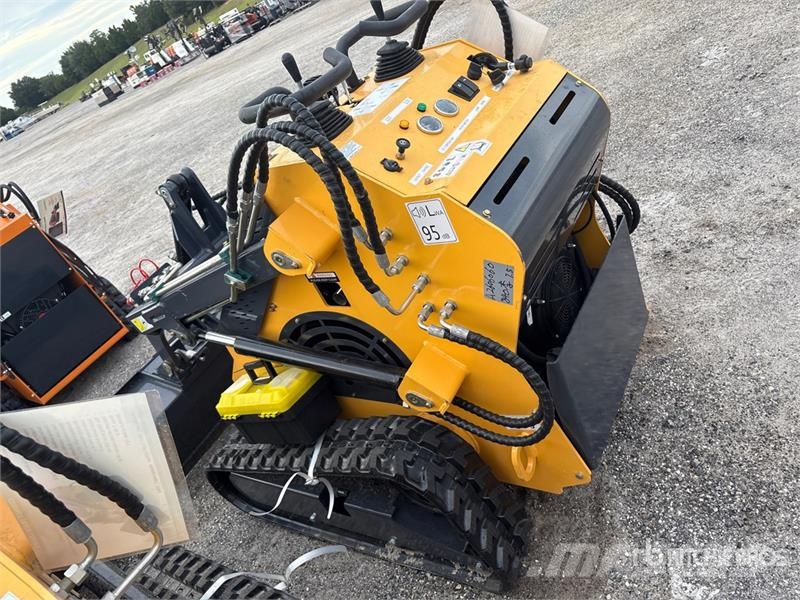  STARVOX SV-480 Mini Compact Track Loader (Unused) Skid steer loaders