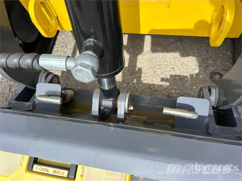 STARVOX SV-480 Mini Compact Track Loader Kompaktrakodók