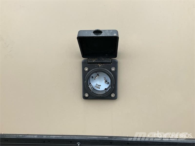 Steel Pines 7X16TA2 16 ft T/A Enclosed Trailer Прицепы-фургоны