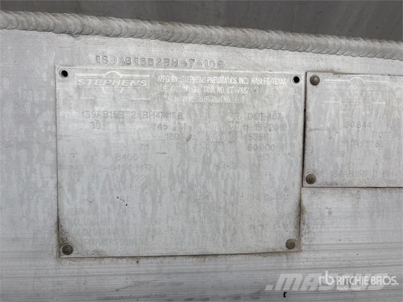 Stephens MC407 8400 gal T/A Tanker Trailer Cisterna