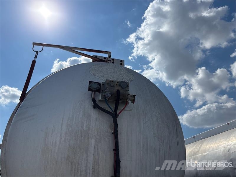 Stephens MC407 8400 gal T/A Tanker Trailer Autocisternas