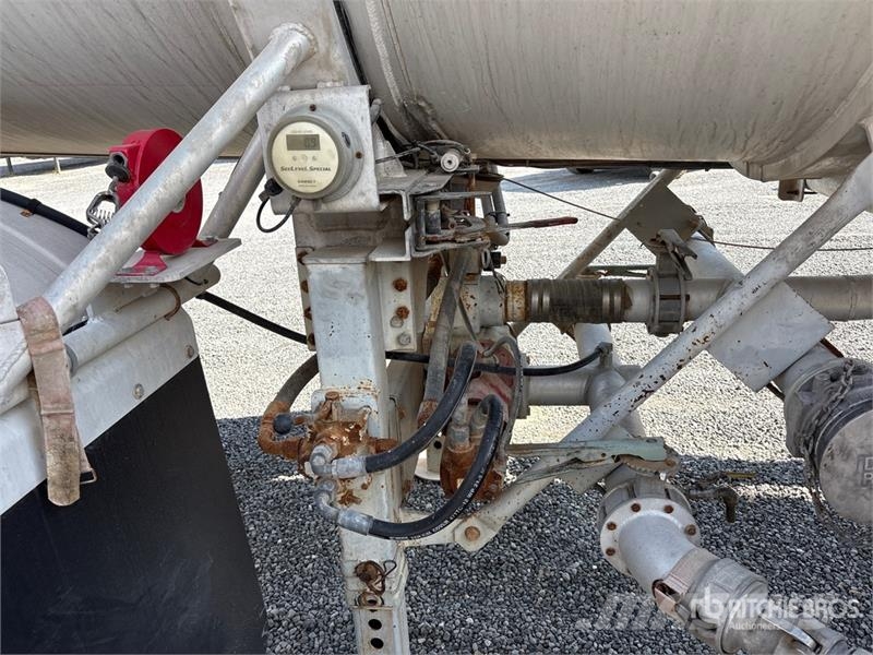Stephens MC407 8400 gal T/A Tanker Trailer Autocisternas