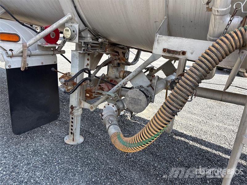 Stephens MC407 8400 gal T/A Tanker Trailer Autocisternas