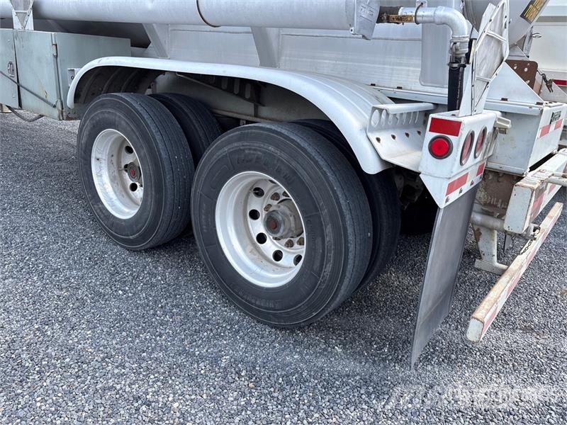 Stephens MC407 8400 gal T/A Tanker Trailer Cisterna