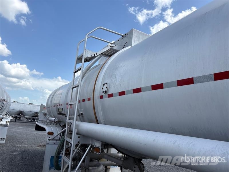 Stephens MC407 8400 gal T/A Tanker Trailer Cisterna