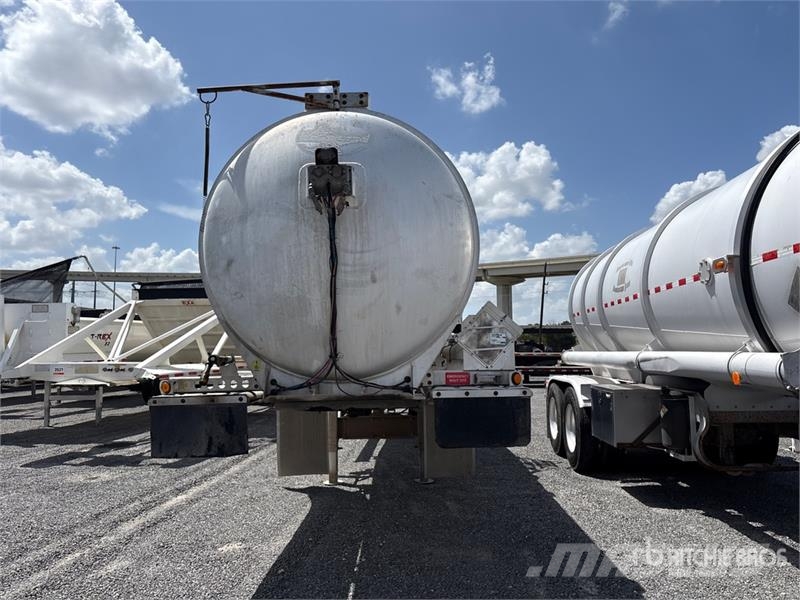 Stephens MC407 8400 gal T/A Tanker Trailer Cisterna